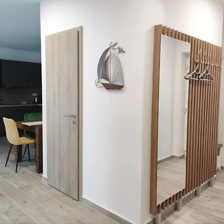 Royal Relax アパート